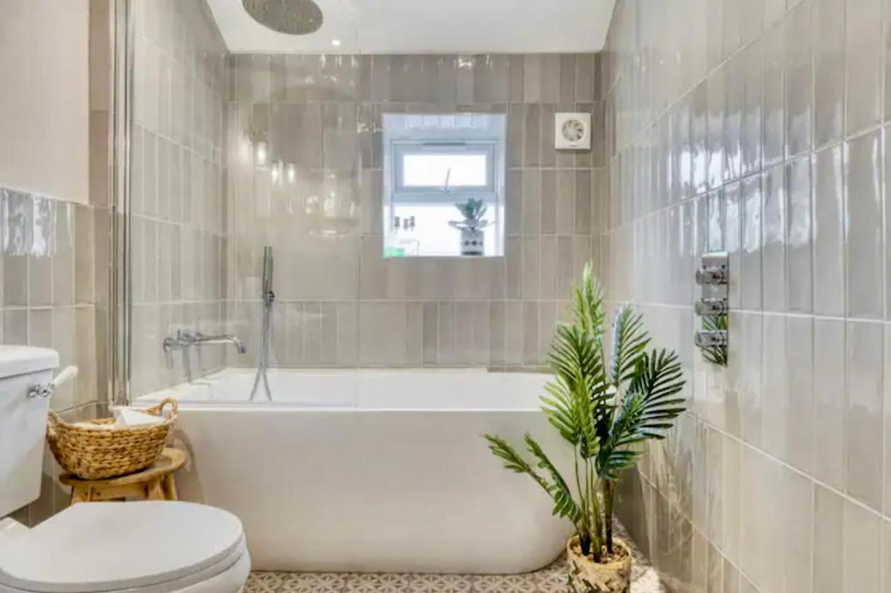 Luxury Cotswolds Cottage With Hot Tub Winchcombe Eksteriør billede